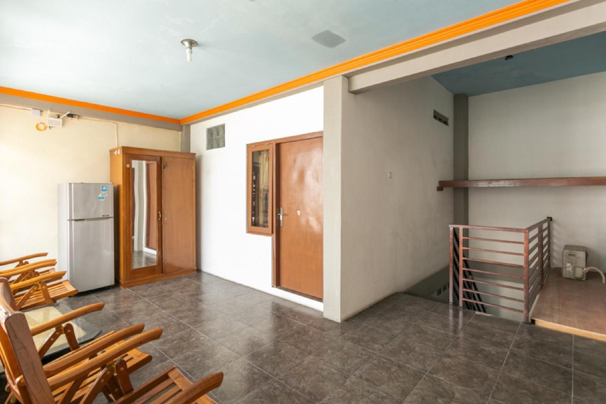Reddoorz Syariah Near Stadion Manahan Solo 2 Surakarta (Solo) Exterior foto