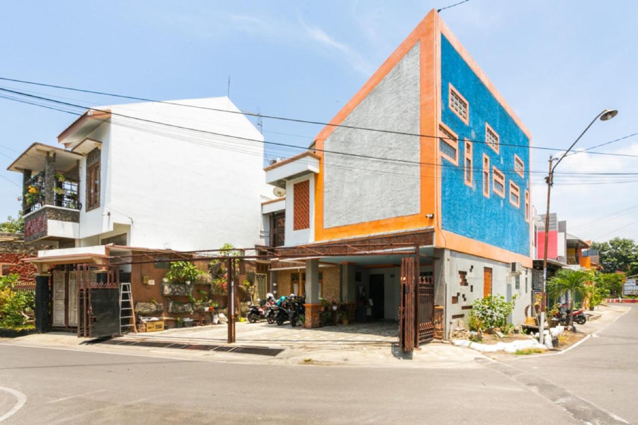 Reddoorz Syariah Near Stadion Manahan Solo 2 Surakarta (Solo) Exterior foto